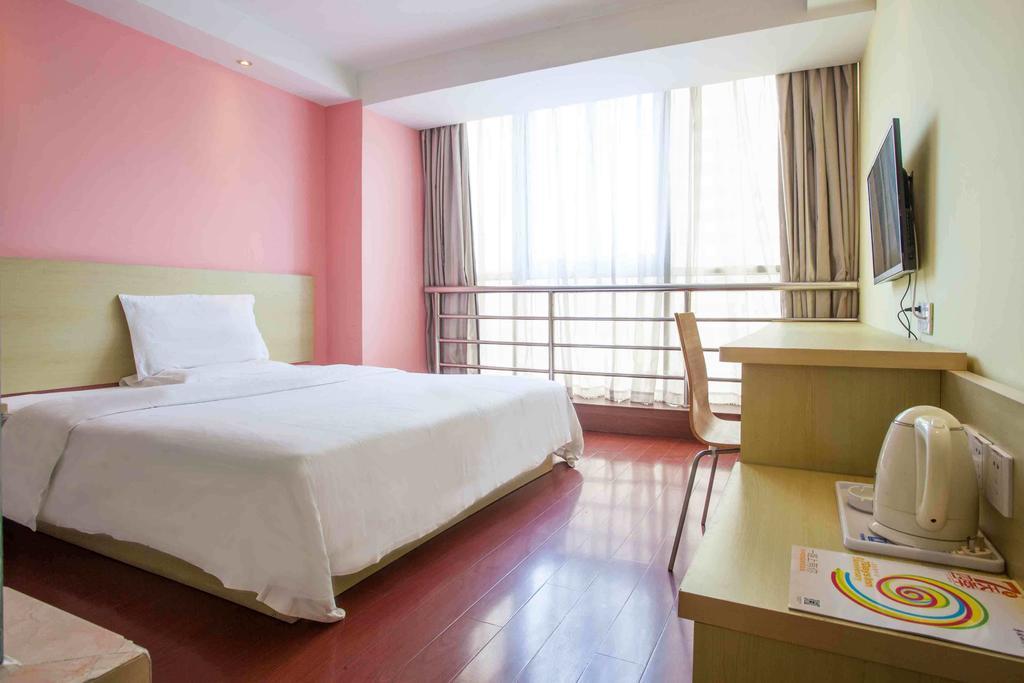 7Days Inn Guangzhou Gangding Longkou XI Road Room photo