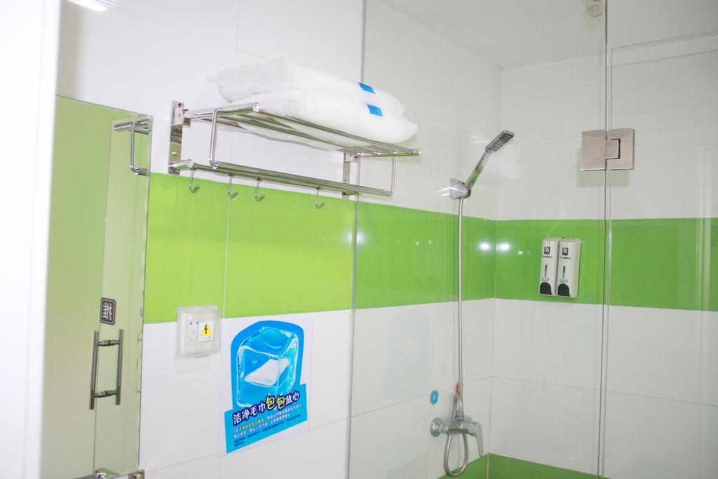 7Days Inn Guangzhou Gangding Longkou XI Road Exterior photo