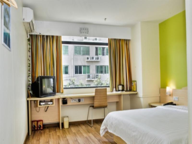 7Days Inn Guangzhou Gangding Longkou XI Road Exterior photo